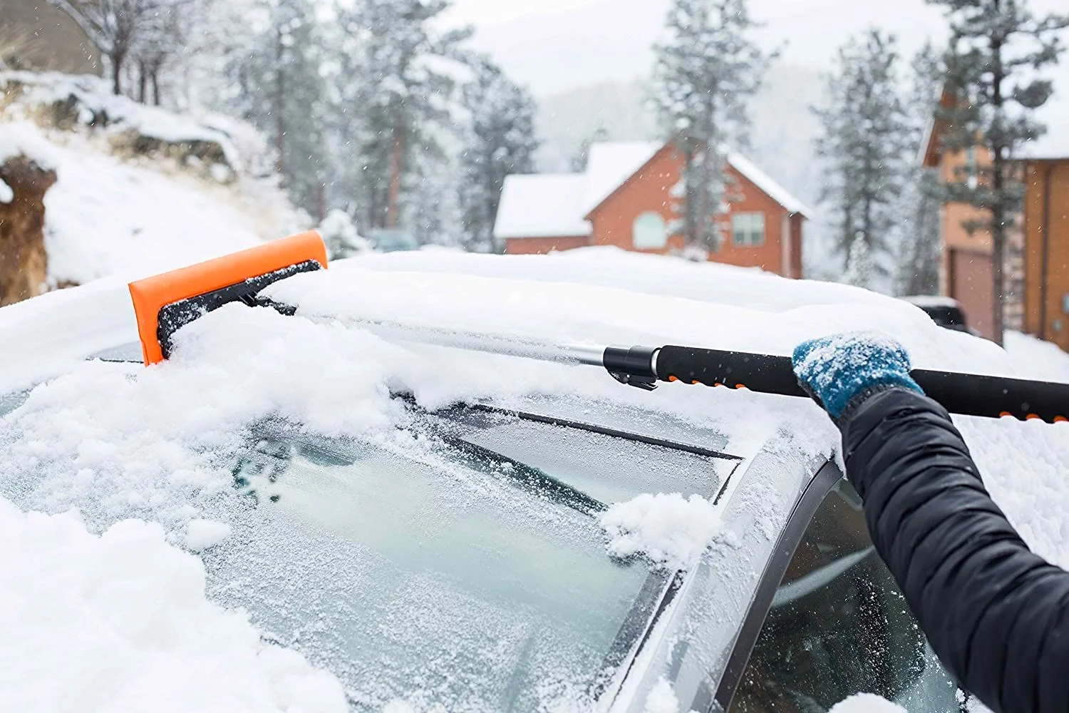 5 Best Car Snow Removal Tools For This Winter Season